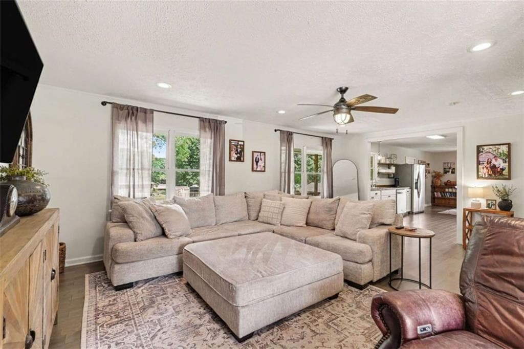 3 bedroom, 2 bathroom, 1,577 sq ft single family residence for sale at 622 S Georgia Avenue, Bremen, GA 30110 — photo 7