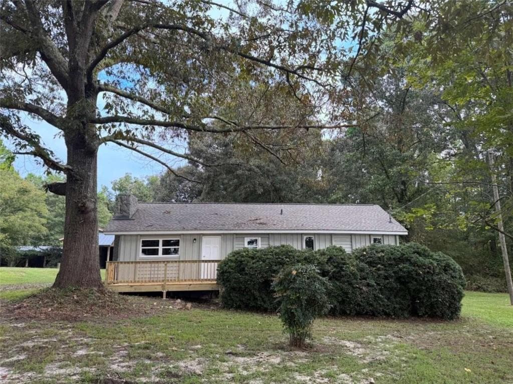 3 bedroom, 1 bathroom, 1,268 sq ft single family residence for sale at 9140 Brewer Road, Villa Rica, GA 30180 — photo 1 of 40
