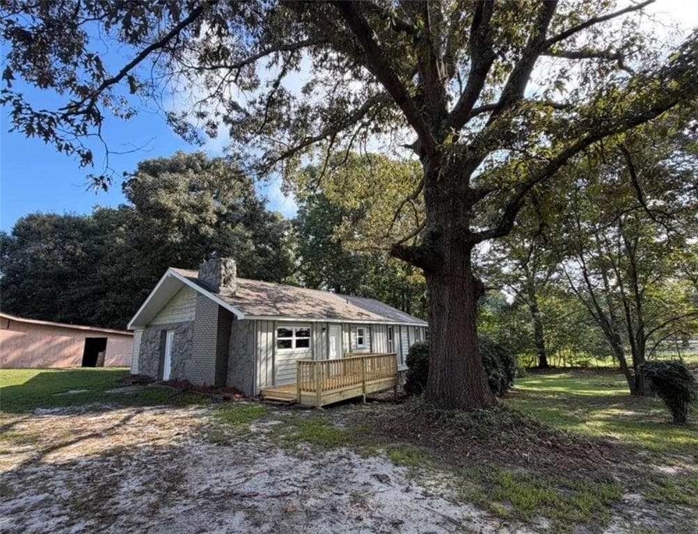 3 bedroom, 1 bathroom, 1,268 sq ft single family residence for sale at 9140 Brewer Road, Villa Rica, GA 30180 — photo 2