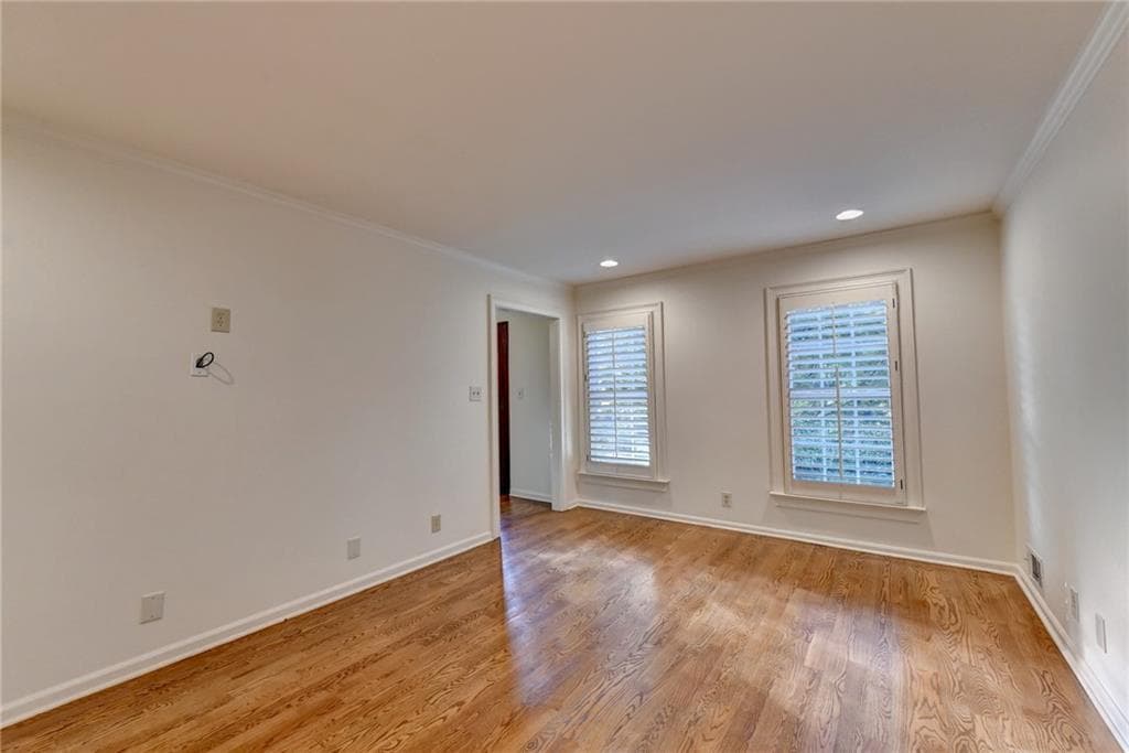4 bedroom, 3 bathroom, 2,024 sq ft single family residence under contract at 3852 Ivey Lane, Lilburn, GA 30047 — photo 8