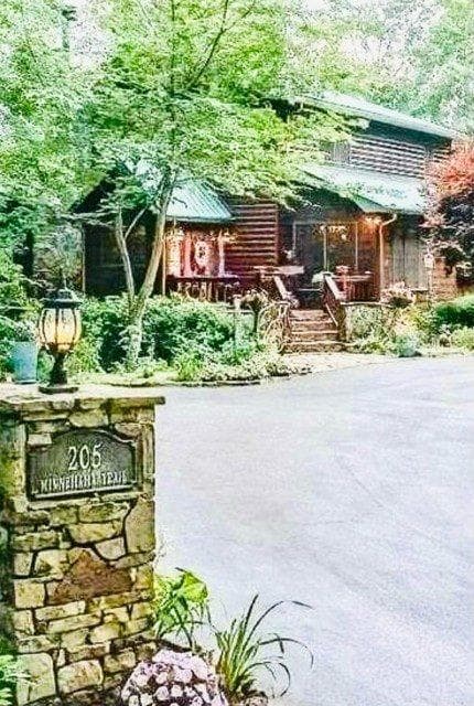 4 bedroom, 3 bathroom, 2,800 sq ft single family residence for sale at 205 Minnehaha Trail, Blue Ridge, GA 30513