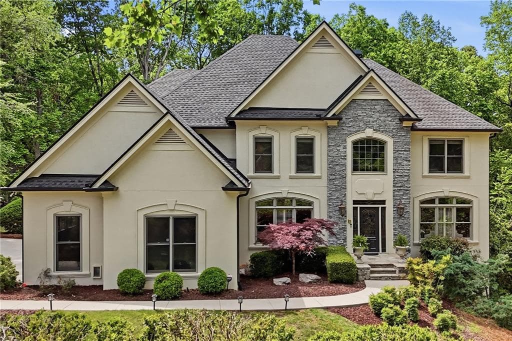 7 bedroom, 4 bathroom, 6,010 sq ft single family residence for sale at 630 Danas Ridge Drive, Roswell, GA 30075 — photo 9