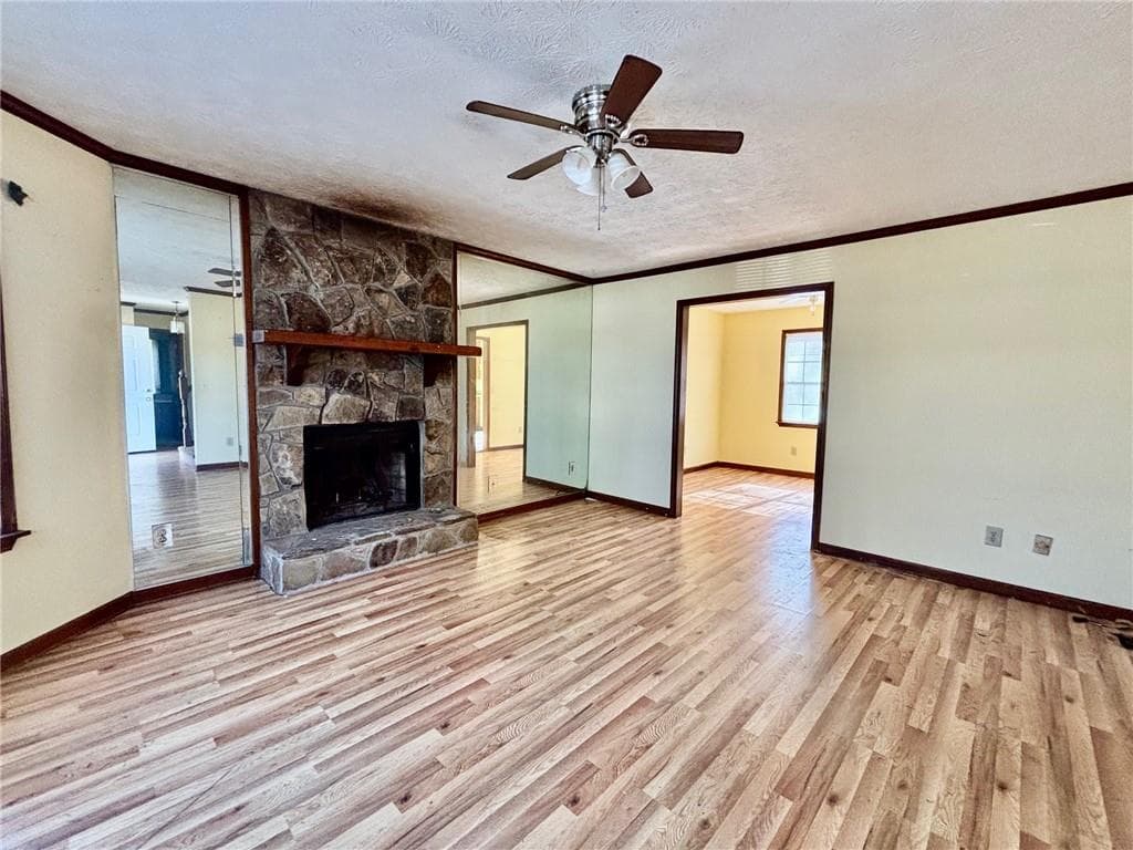 3 bedroom, 3 bathroom, 1,592 sq ft single family residence for sale at 5615 Pennybrook Court, Stone Mountain, GA 30087 — photo 3