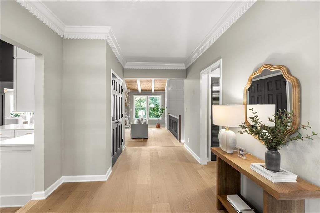 5 bedroom, 4 bathroom, 4,311 sq ft single family residence under contract at 35 Green Chase Court, Roswell, GA 30075 — photo 4