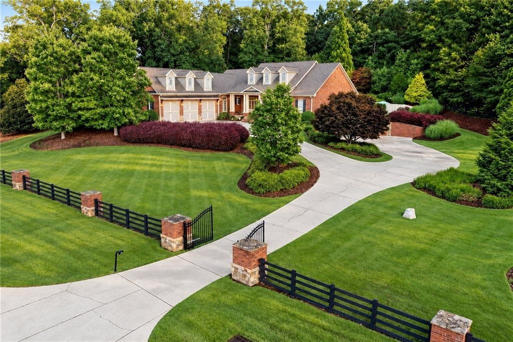 4 bedroom, 6 bathroom, 6,190 sq ft single family residence for sale at 5266 Hopewell Church Road, Gainesville, GA 30506 — photo 2