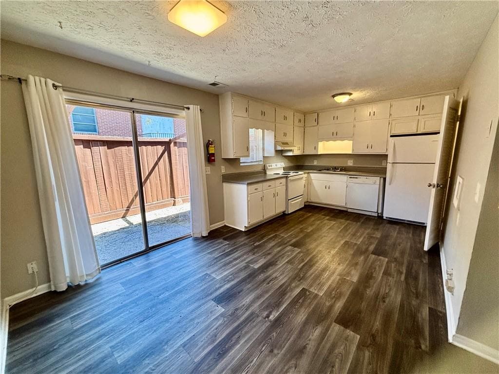 2 bedroom, 2 bathroom, 900 sq ft townhouse for rent at 3198 Washington Road 4, Atlanta, GA 30344 for $1,500 a month — photo 4