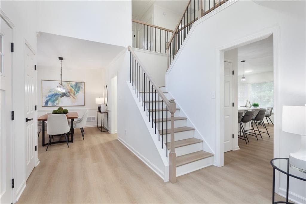 4 bedroom, 3 bathroom, 2,304 sq ft single family residence for sale at 655 Springharbor Drive, Woodstock, GA 30188 — photo 6