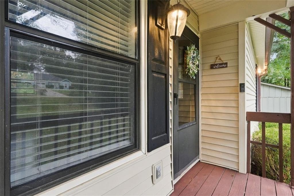 2 bedroom, 1 bathroom, 1,048 sq ft single family residence for sale at 2550 Lakeview Trail, Cumming, GA 30041 — photo 3