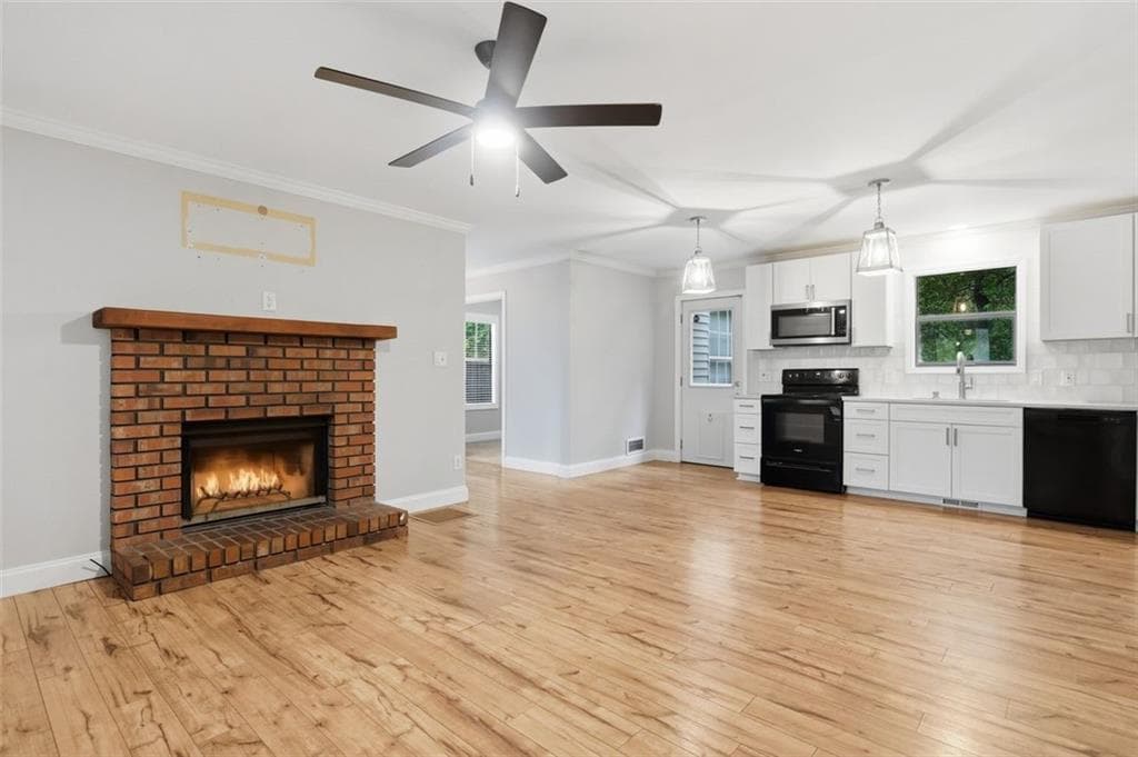 2 bedroom, 1 bathroom, 1,048 sq ft single family residence for sale at 2550 Lakeview Trail, Cumming, GA 30041 — photo 5