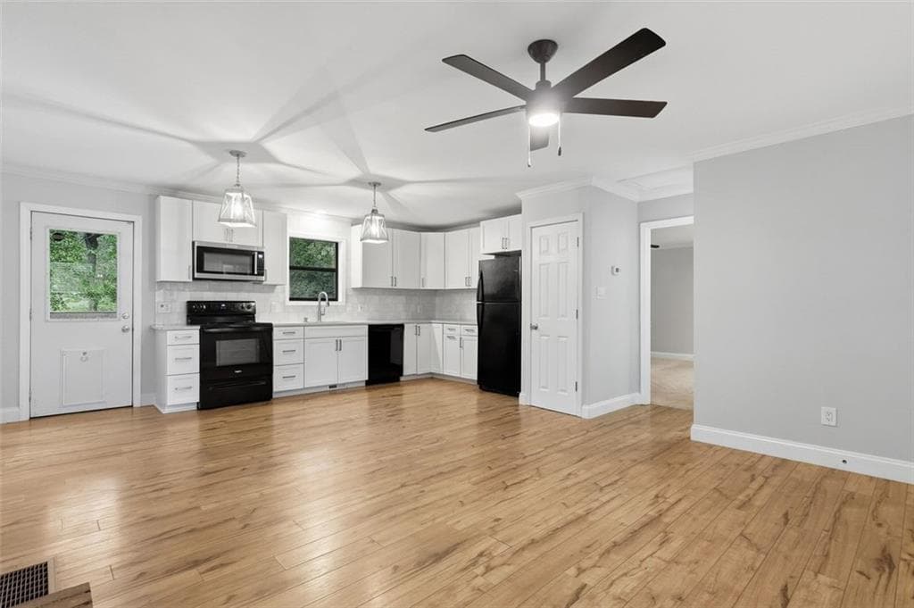 2 bedroom, 1 bathroom, 1,048 sq ft single family residence for sale at 2550 Lakeview Trail, Cumming, GA 30041 — photo 9
