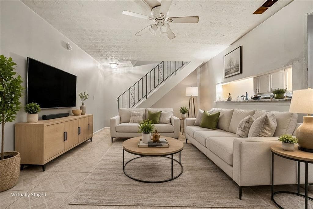 2 bedroom, 1 bathroom, 882 sq ft condominium for sale at 1345 Old Coach Road 15, Marietta, GA 30008 — photo 9