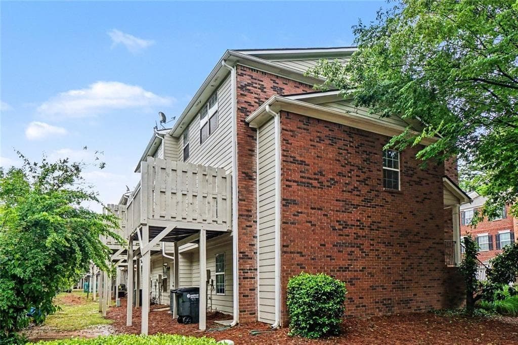 3 bedroom, 4 bathroom, 1,885 sq ft townhouse for sale at 402 Heritage Park Trace 21, Kennesaw, GA 30144 — photo 2