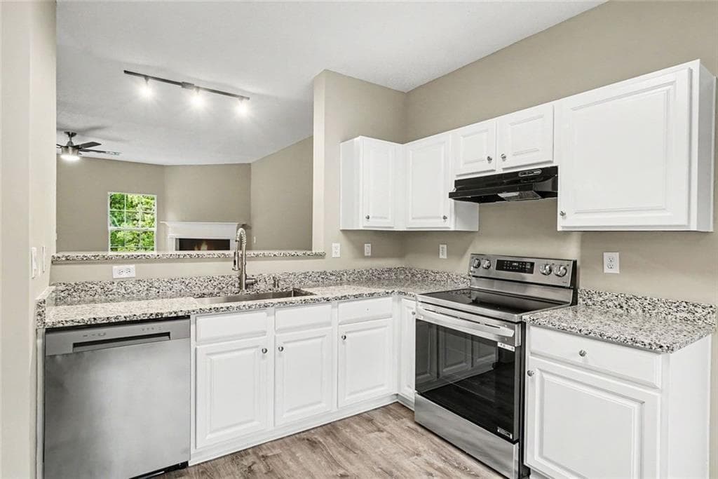 3 bedroom, 4 bathroom, 1,885 sq ft townhouse for sale at 402 Heritage Park Trace 21, Kennesaw, GA 30144 — photo 8