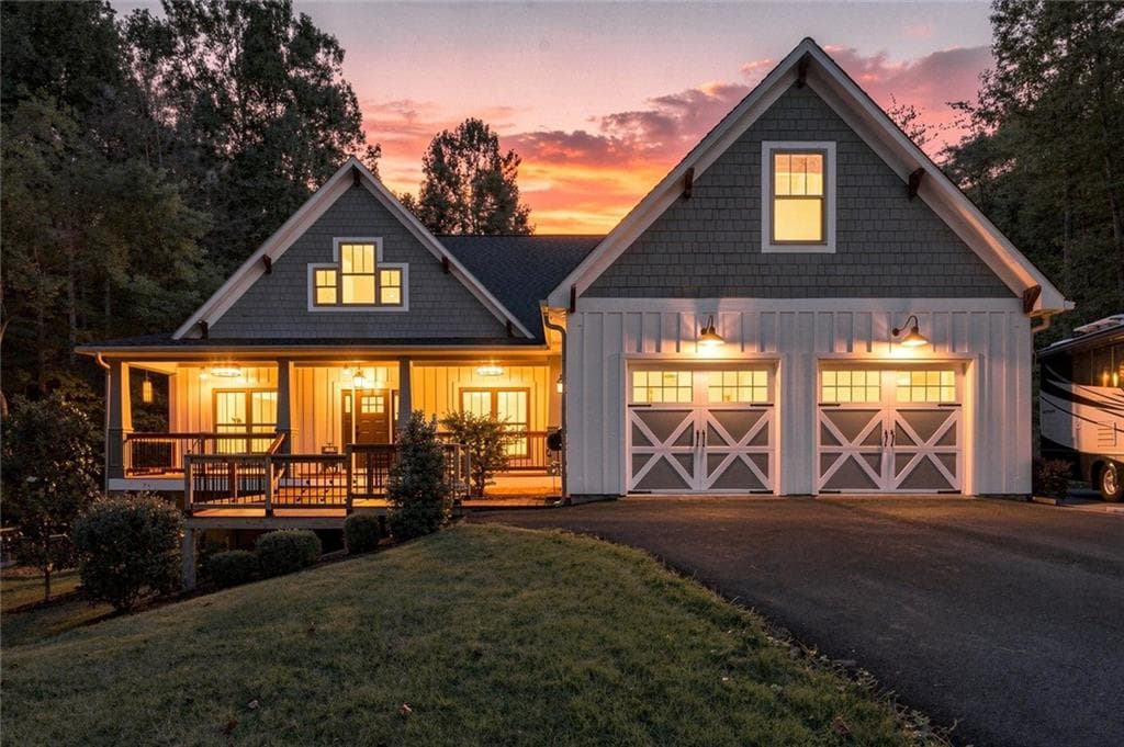 4 bedroom, 3 bathroom, 2,576 sq ft single family residence under contract at 131 Joe Chester Road, Dawsonville, GA 30534