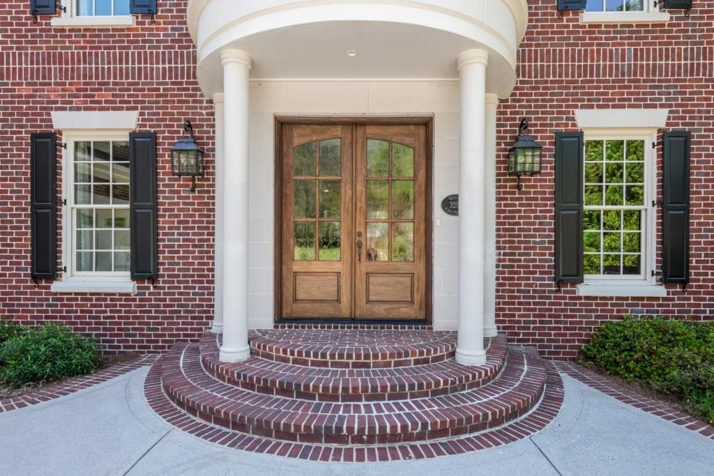 7 bedroom, 9 bathroom, 9,447 sq ft single family residence for sale at 3282 Pinestream Road, Atlanta, GA 30327 — photo 2