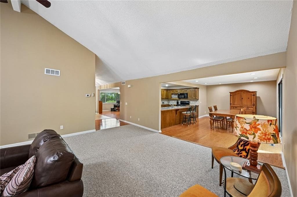 3 bedroom, 3 bathroom, 2,512 sq ft single family residence for sale at 1008 Muirfield Drive, Marietta, GA 30068 — photo 9
