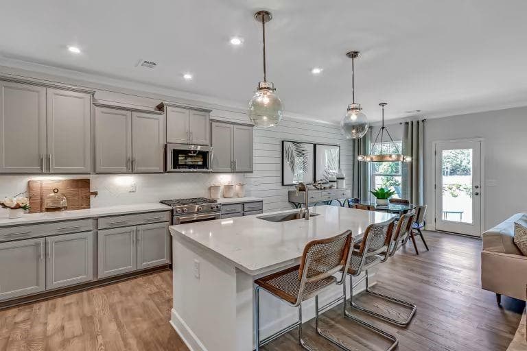 5 bedroom, 4 bathroom, 2,930 sq ft single family residence for sale at 1536 Waterchase Drive, Dacula, GA 30019 — photo 3
