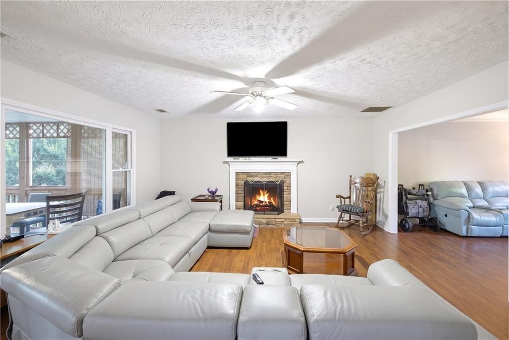 7 bedroom, 4 bathroom, 3,772 sq ft single family residence for sale at 1920 Westover Lane, Kennesaw, GA 30152 — photo 8