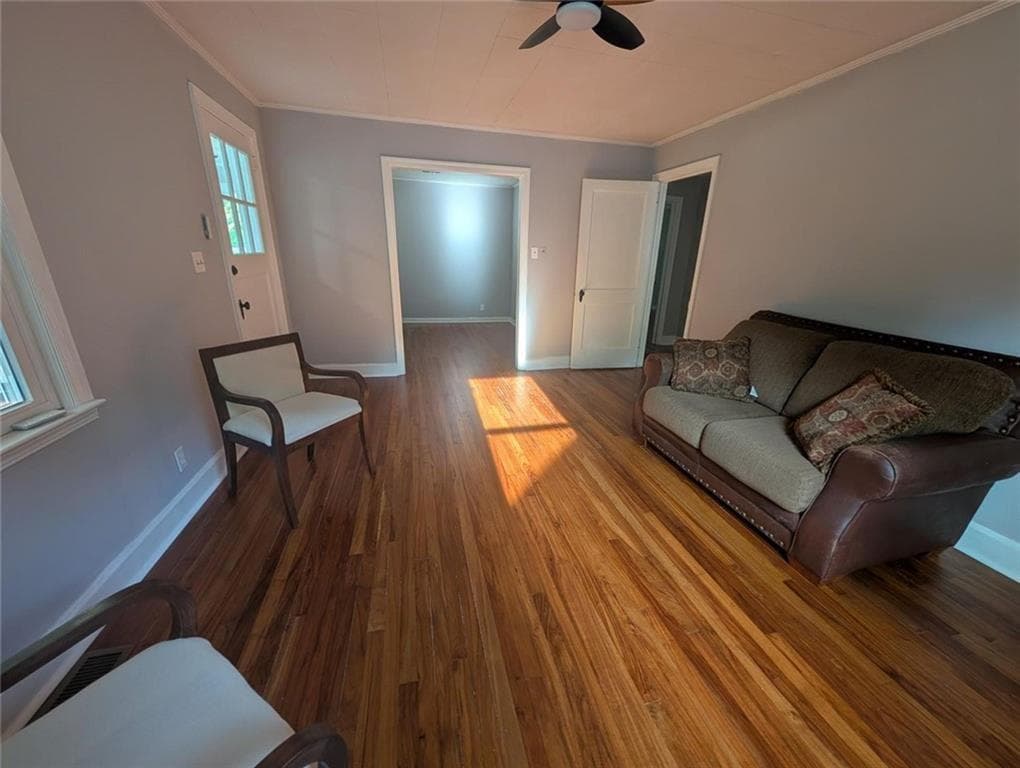 3 bedroom, 2 bathroom, 1,598 sq ft single family residence for sale at 302 Pennsylvania Avenue, Carrollton, GA 30117 — photo 4
