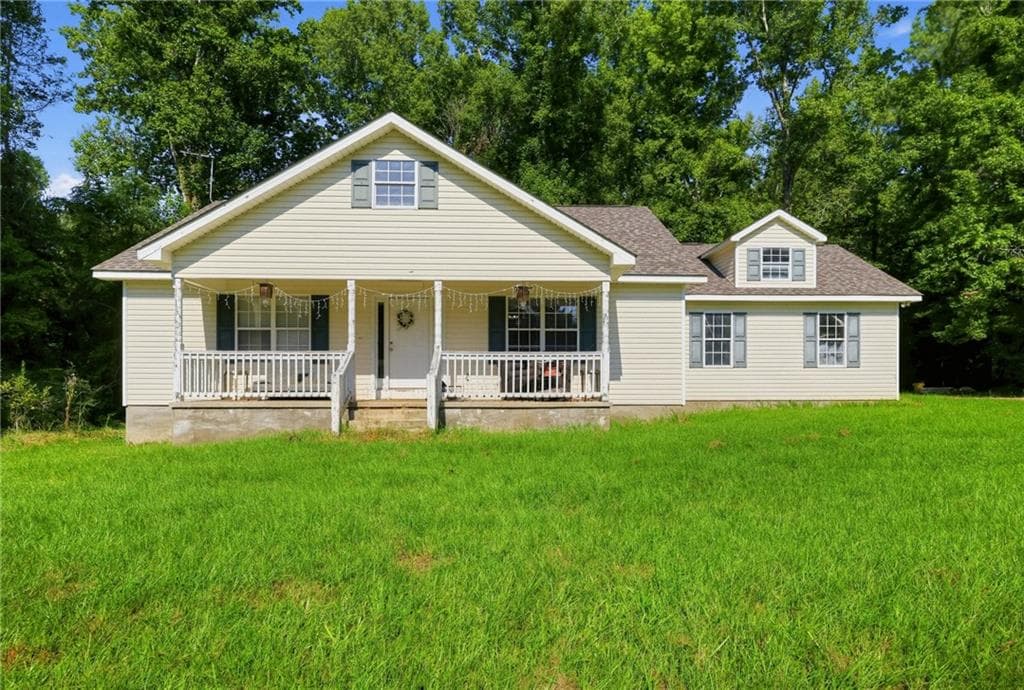 3 bedroom, 2 bathroom, 1,954 sq ft single family residence under contract at 166 Patton Road, Gray, GA 31032