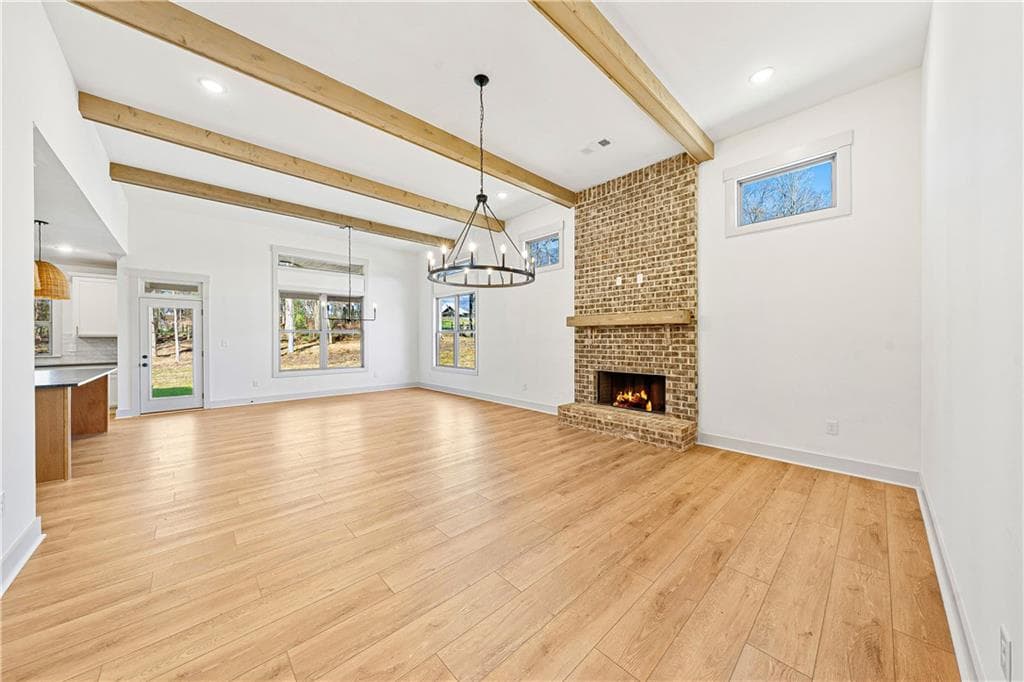 4 bedroom, 3 bathroom, 2,950 sq ft single family residence for sale at 33 Hometown Court, Jefferson, GA 30549 — photo 4