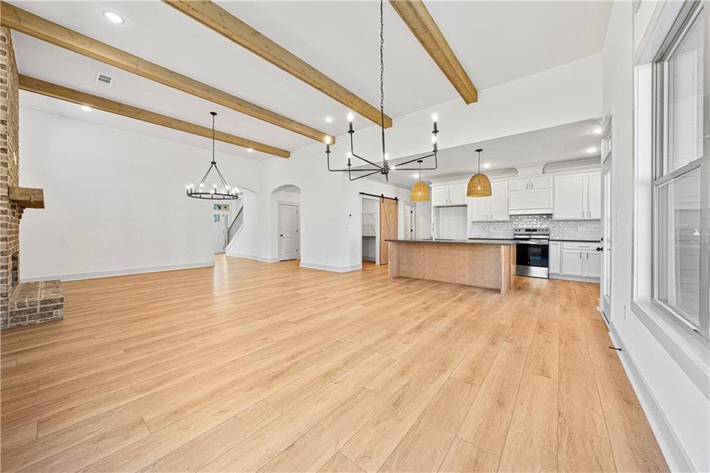 4 bedroom, 3 bathroom, 2,950 sq ft single family residence for sale at 33 Hometown Court, Jefferson, GA 30549 — photo 6