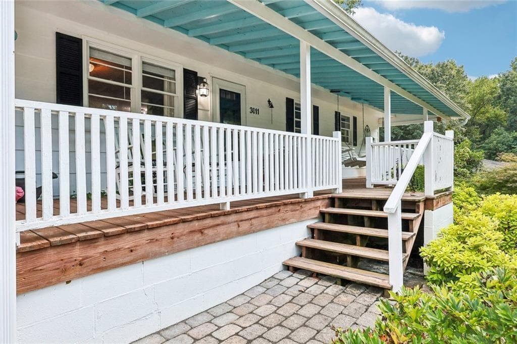3 bedroom, 2 bathroom, 1,950 sq ft single family residence for sale at 3011 Lawton Lane, Athens, GA 30601 — photo 4