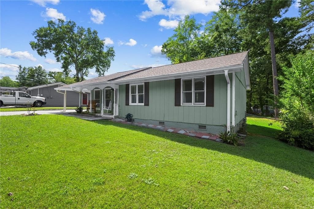 3 bedroom, 2 bathroom, 1,048 sq ft single family residence for sale at 413 Hemlock, Lawrenceville, GA 30046 — photo 2
