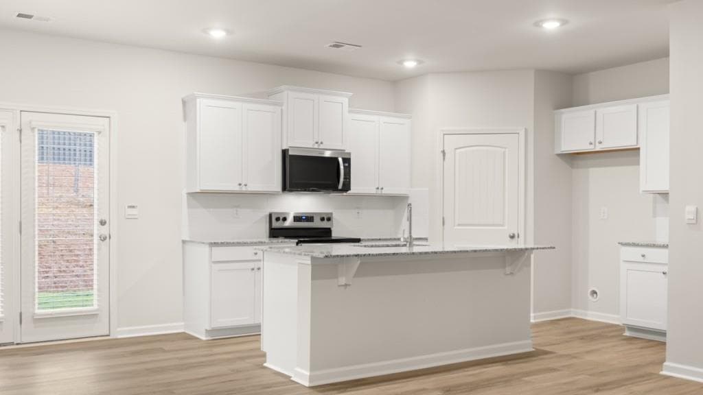 3 bedroom, 3 bathroom, 1,877 sq ft townhouse for sale at 2366 Carlton Parkway, Douglasville, GA 30135 — photo 4