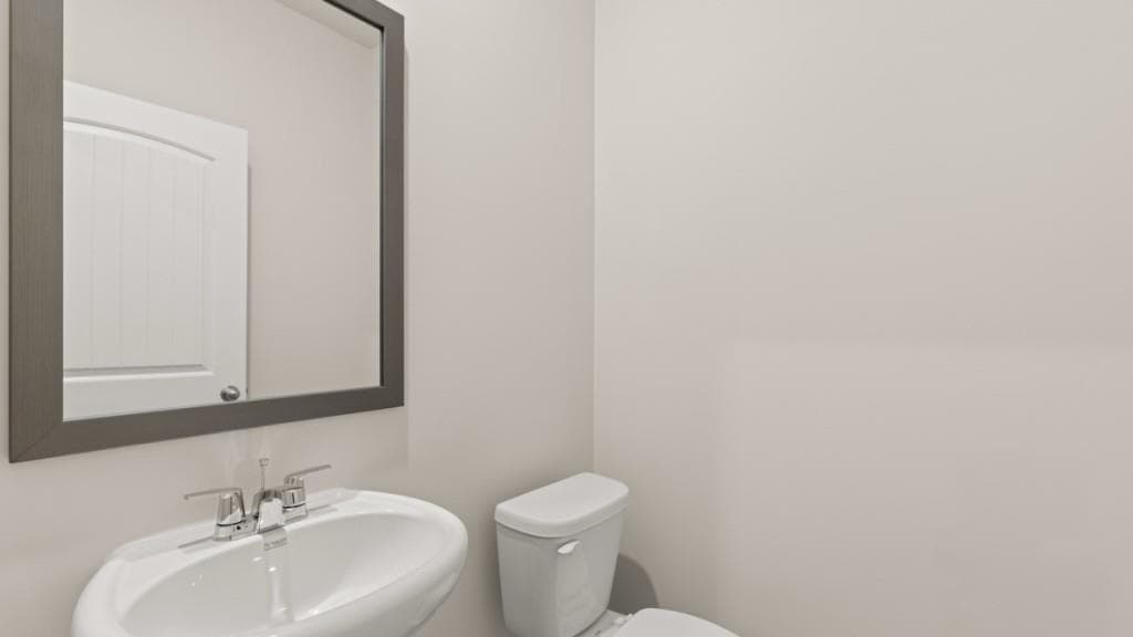 3 bedroom, 3 bathroom, 1,877 sq ft townhouse for sale at 2366 Carlton Parkway, Douglasville, GA 30135 — photo 9