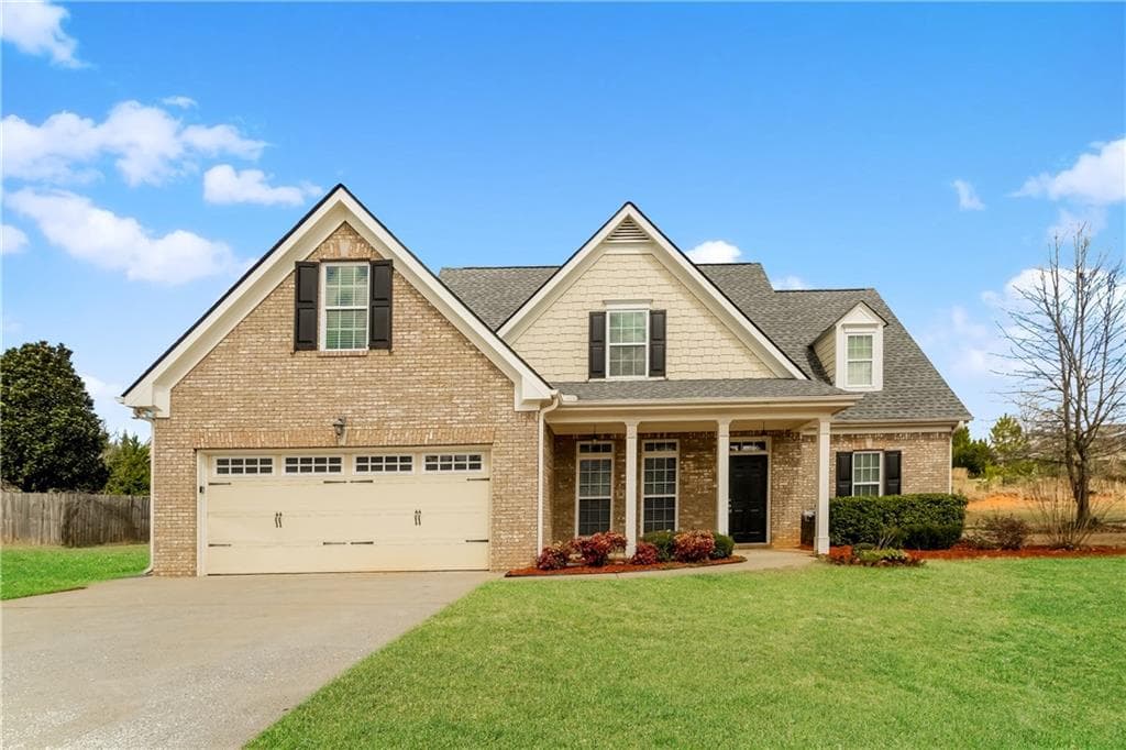 4 bedroom, 3 bathroom, 2,042 sq ft single family residence for sale at 44 Colonial Circle, Cartersville, GA 30120
