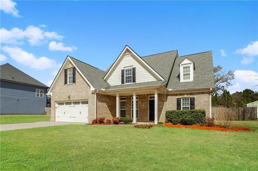 4 bedroom, 3 bathroom, 2,042 sq ft single family residence for sale at 44 Colonial Circle, Cartersville, GA 30120 — photo 2