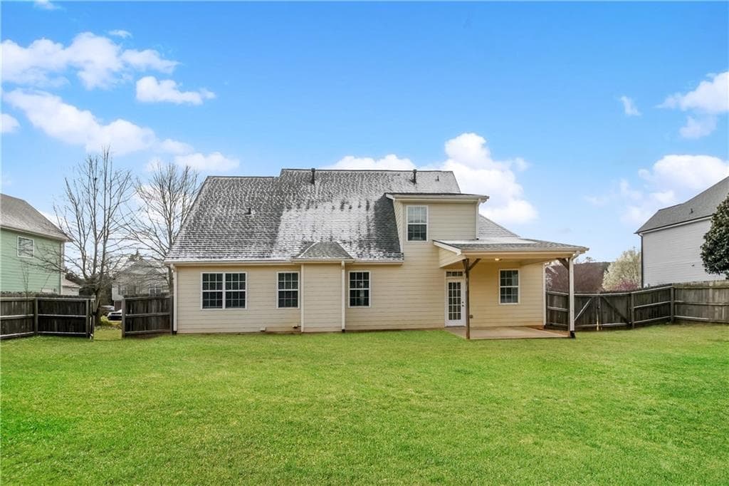 4 bedroom, 3 bathroom, 2,042 sq ft single family residence for sale at 44 Colonial Circle, Cartersville, GA 30120 — photo 3
