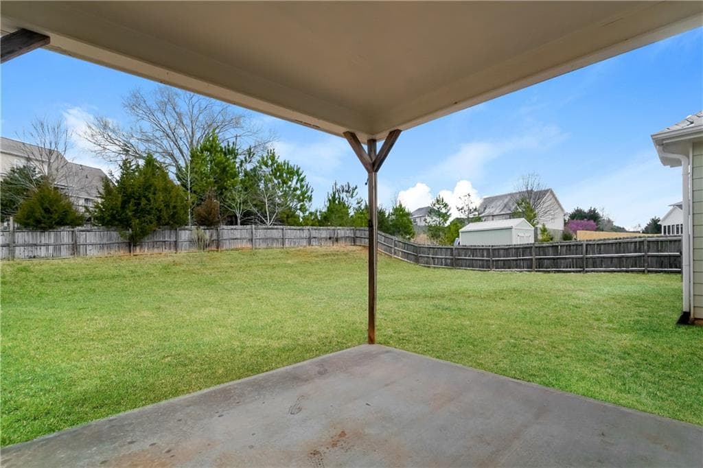 4 bedroom, 3 bathroom, 2,042 sq ft single family residence for sale at 44 Colonial Circle, Cartersville, GA 30120 — photo 4