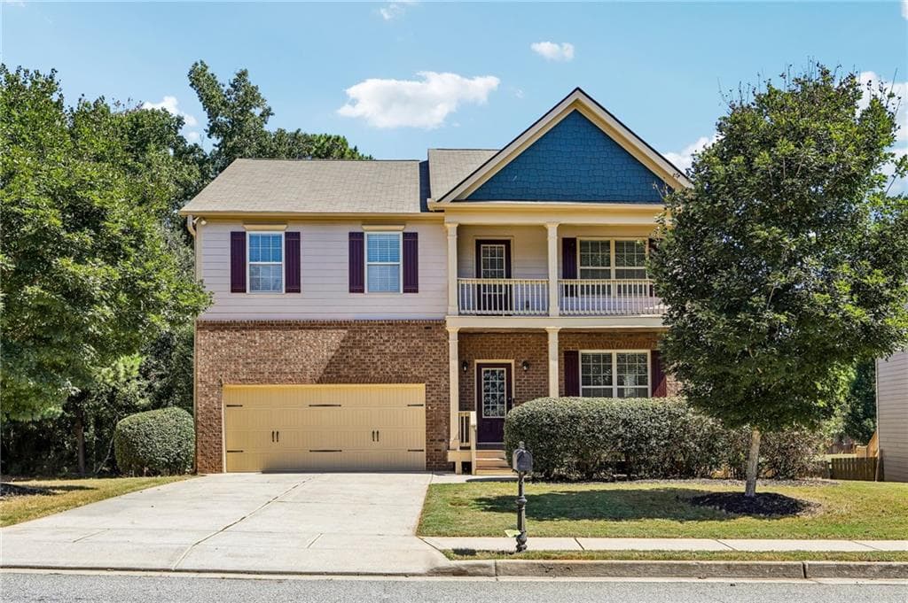 4 bedroom, 3 bathroom, 2,816 sq ft single family residence for sale at 202 Inverness Avenue, Newnan, GA 30263 — photo 3