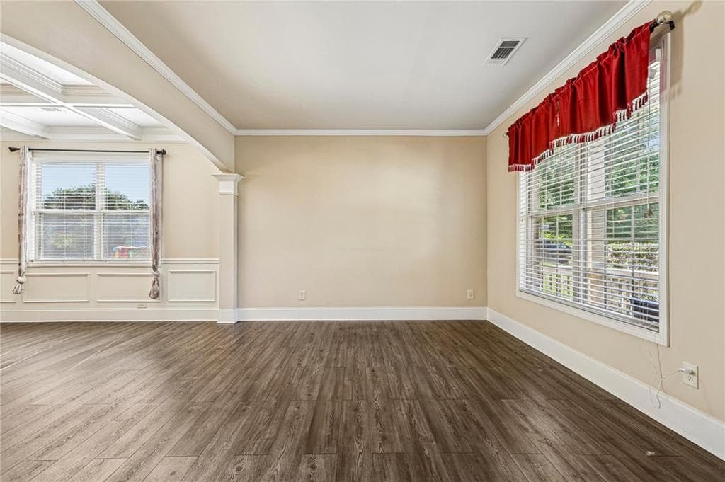 4 bedroom, 3 bathroom, 2,816 sq ft single family residence for sale at 202 Inverness Avenue, Newnan, GA 30263 — photo 7