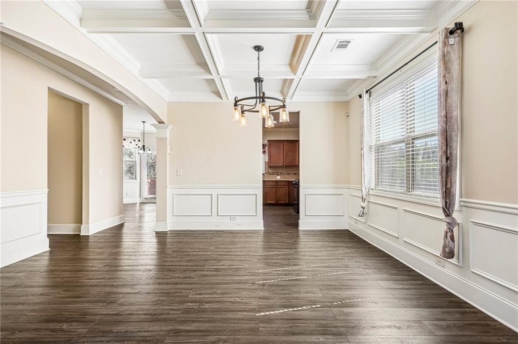 4 bedroom, 3 bathroom, 2,816 sq ft single family residence for sale at 202 Inverness Avenue, Newnan, GA 30263 — photo 8