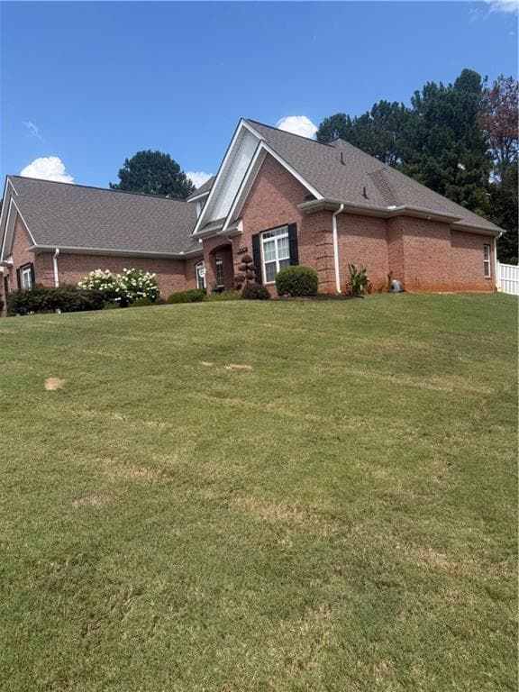 4 bedroom, 4 bathroom, 2,930 sq ft single family residence for sale at 1008 Elaine Court, Mcdonough, GA 30252 — photo 4