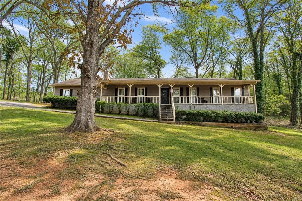 3 bedroom, 2 bathroom, 1,476 sq ft single family residence for sale at 4085 Bent Oak Court, Douglasville, GA 30135