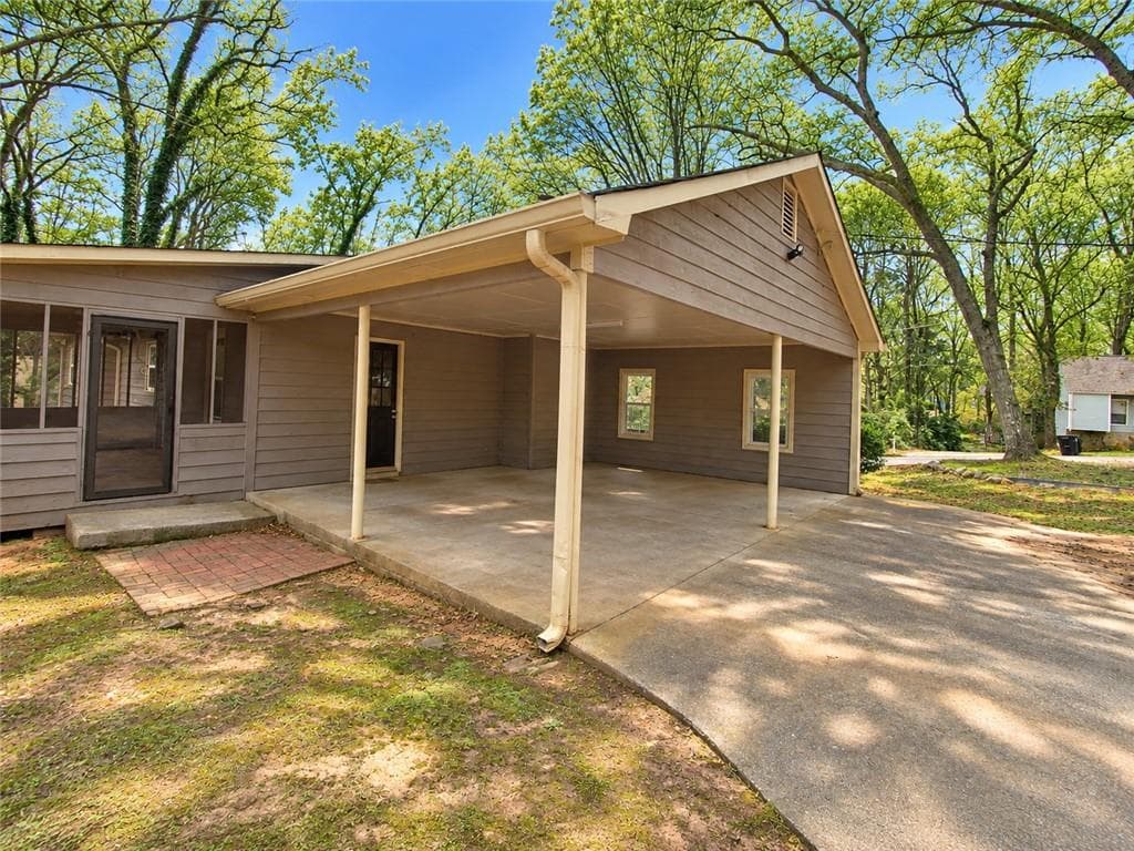 3 bedroom, 2 bathroom, 1,476 sq ft single family residence for sale at 4085 Bent Oak Court, Douglasville, GA 30135 — photo 9