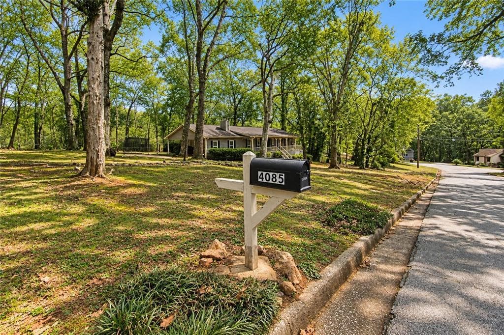 3 bedroom, 2 bathroom, 1,476 sq ft single family residence for sale at 4085 Bent Oak Court, Douglasville, GA 30135 — photo 10