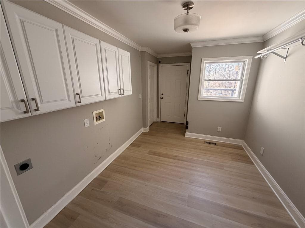 3 bedroom, 3 bathroom, 2,319 sq ft single family residence for sale at 4625 Spout Springs Road, Buford, GA 30519 — photo 10