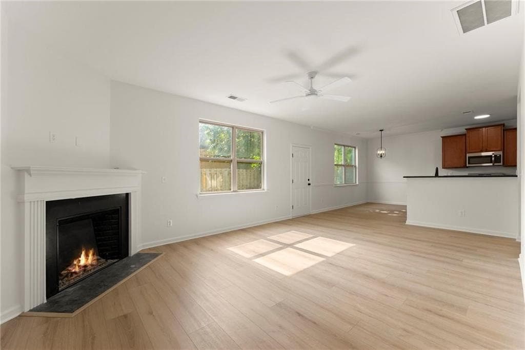 4 bedroom, 3 bathroom, 1,892 sq ft single family residence for sale at 3724 Humber Ct, Cumming, GA 30040 — photo 8