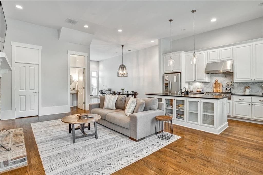 3 bedroom, 4 bathroom, 2,976 sq ft townhouse for sale at 10671 Serenbe Lane, Chattahoochee Hills, GA 30268 — photo 5
