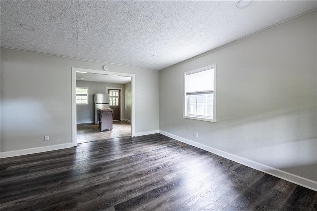 2 bedroom, 1 bathroom, 2,128 sq ft duplex for rent at 1074 Ollie Circle B, Atlanta, GA 30314 for $1,400 a month — photo 3