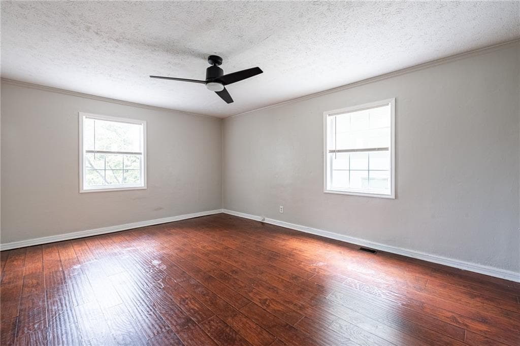 2 bedroom, 1 bathroom, 2,128 sq ft duplex for rent at 1074 Ollie Circle B, Atlanta, GA 30314 for $1,400 a month — photo 5