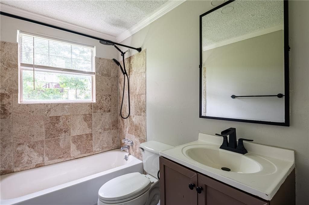 2 bedroom, 1 bathroom, 2,128 sq ft duplex for rent at 1074 Ollie Circle B, Atlanta, GA 30314 for $1,400 a month — photo 6
