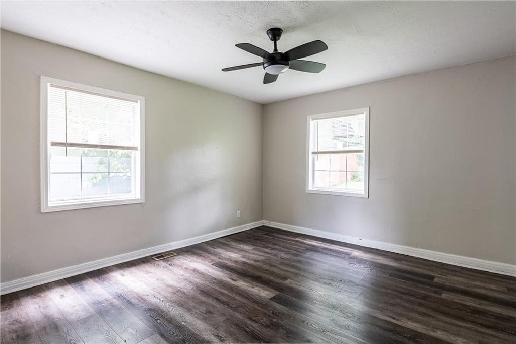 2 bedroom, 1 bathroom, 2,128 sq ft duplex for rent at 1074 Ollie Circle B, Atlanta, GA 30314 for $1,400 a month — photo 7
