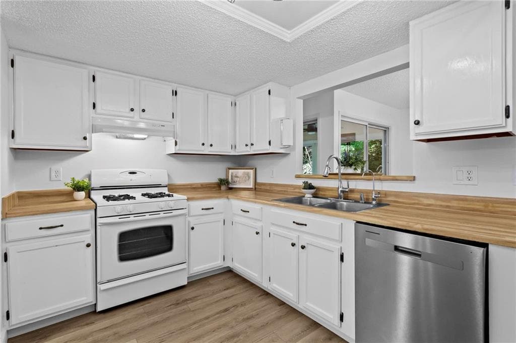 2 bedroom, 2 bathroom, 1,404 sq ft condominium for sale at 37 Muncy Court, Smyrna, GA 30080 — photo 9