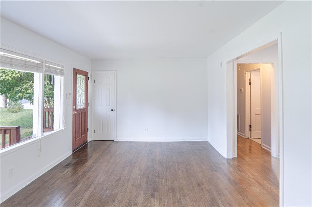 2 bedroom, 1 bathroom, 1,132 sq ft single family residence for rent at 914 Bank Street, Smyrna, GA 30080 for $2,100 a month — photo 6